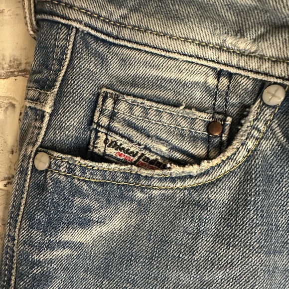 Diesel | Y2K Floyd Distressed Low Rise Baggy Boyfriend Jean - Picture 2 of 6